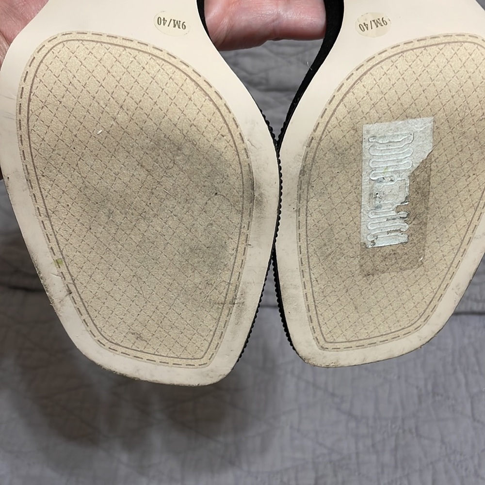 Shoes - Picture 6 of 10